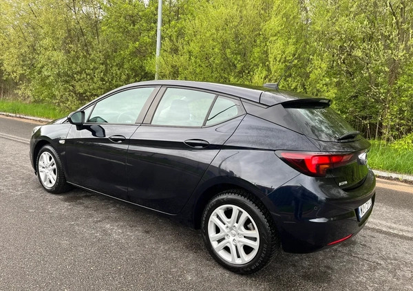 Opel Astra cena 54200 przebieg: 75343, rok produkcji 2018 z Białystok małe 254